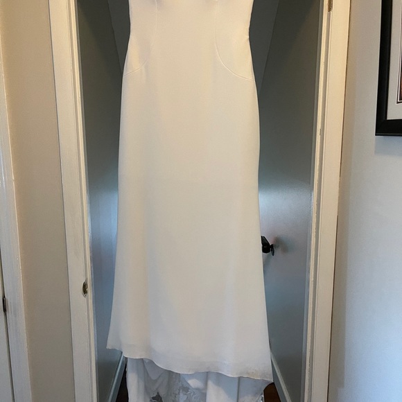 Pronovias Syrinx Wedding Gown - Picture 3 of 7